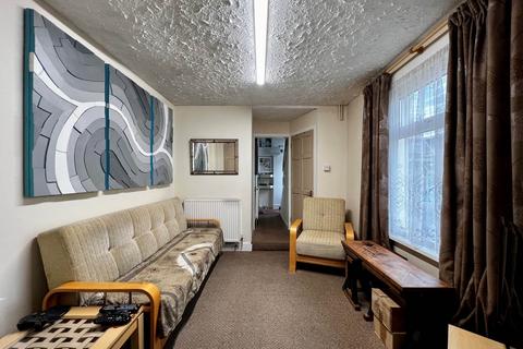 3 bedroom terraced house for sale, Katherine Road, London, E7 8NP