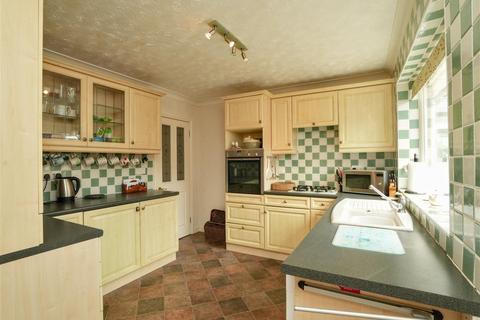 3 bedroom detached bungalow for sale, Chipstead Walk, Strensall, York