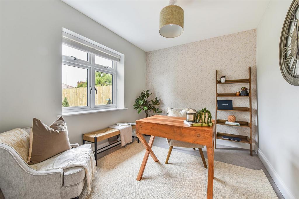 Study /Bedroom