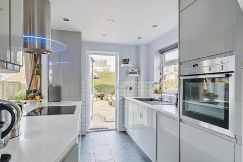5 Frobisher Close, Ringwood, BH24 1UH