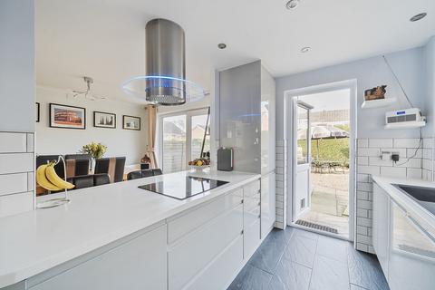 5 Frobisher Close, Ringwood, BH24 1UH