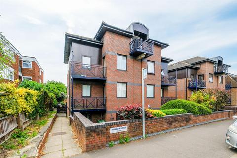 2 bedroom apartment for sale, Chingford Avenue, Chingford