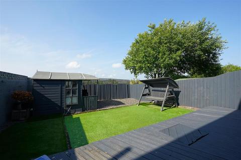 18 Ullswater Close, Dalton-in-furness, LA15 8QL