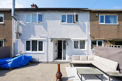 18 Ullswater Close, Dalton-in-furness, LA15 8QL