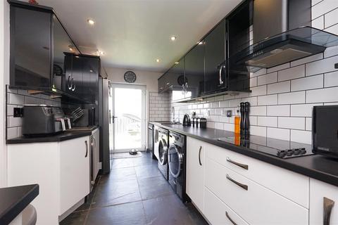 18 Ullswater Close, Dalton-in-furness, LA15 8QL