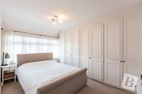 16 Spring Gardens, Hornchurch, RM12 5BQ