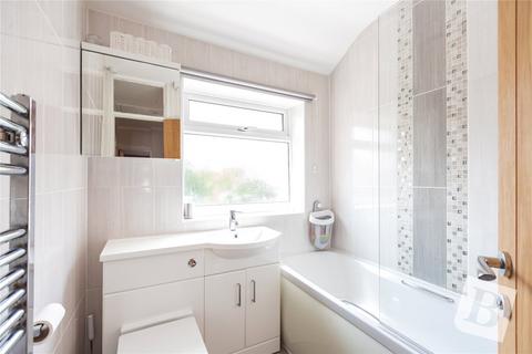 16 Spring Gardens, Hornchurch, RM12 5BQ