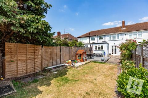 16 Spring Gardens, Hornchurch, RM12 5BQ