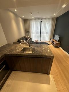 1 bedroom flat for sale, Lincoln Square, London, WC2A