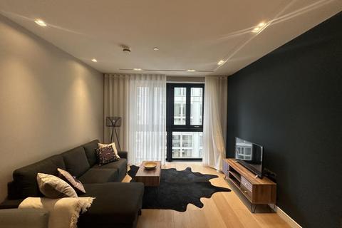 1 bedroom flat for sale, Lincoln Square, London, WC2A