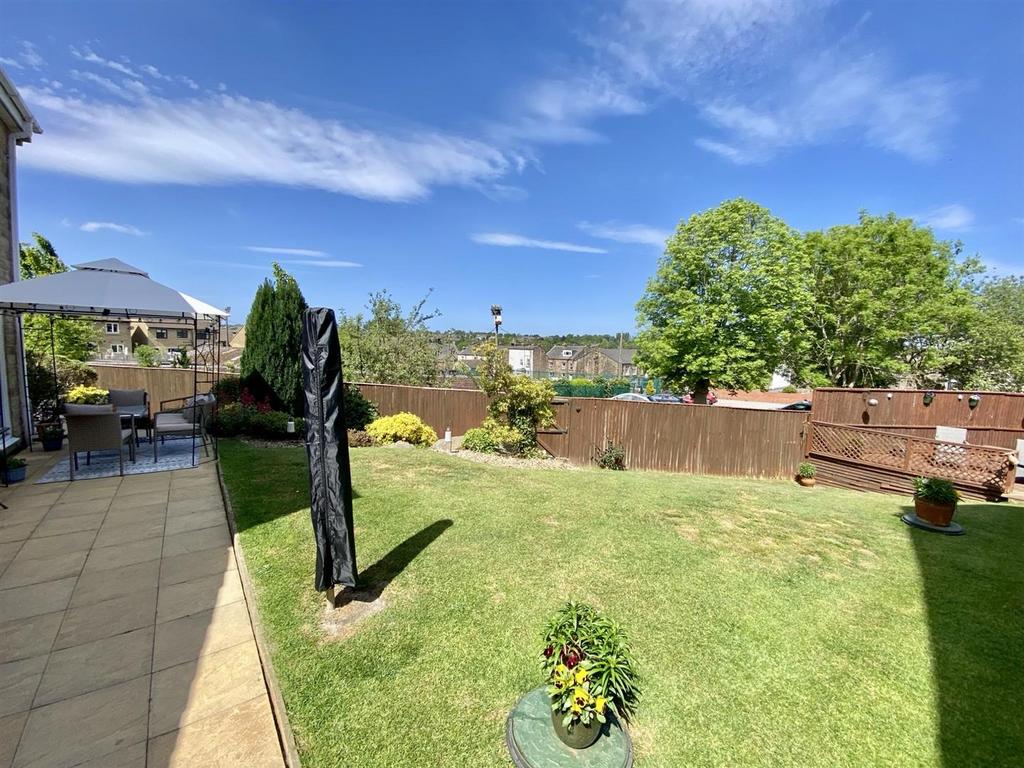 Bramleys Estate Agents - Oakfield Drive - Mirfield