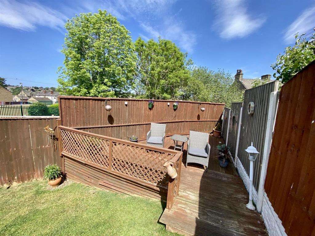 Bramleys Estate Agents - Oakfield Drive - Mirfield