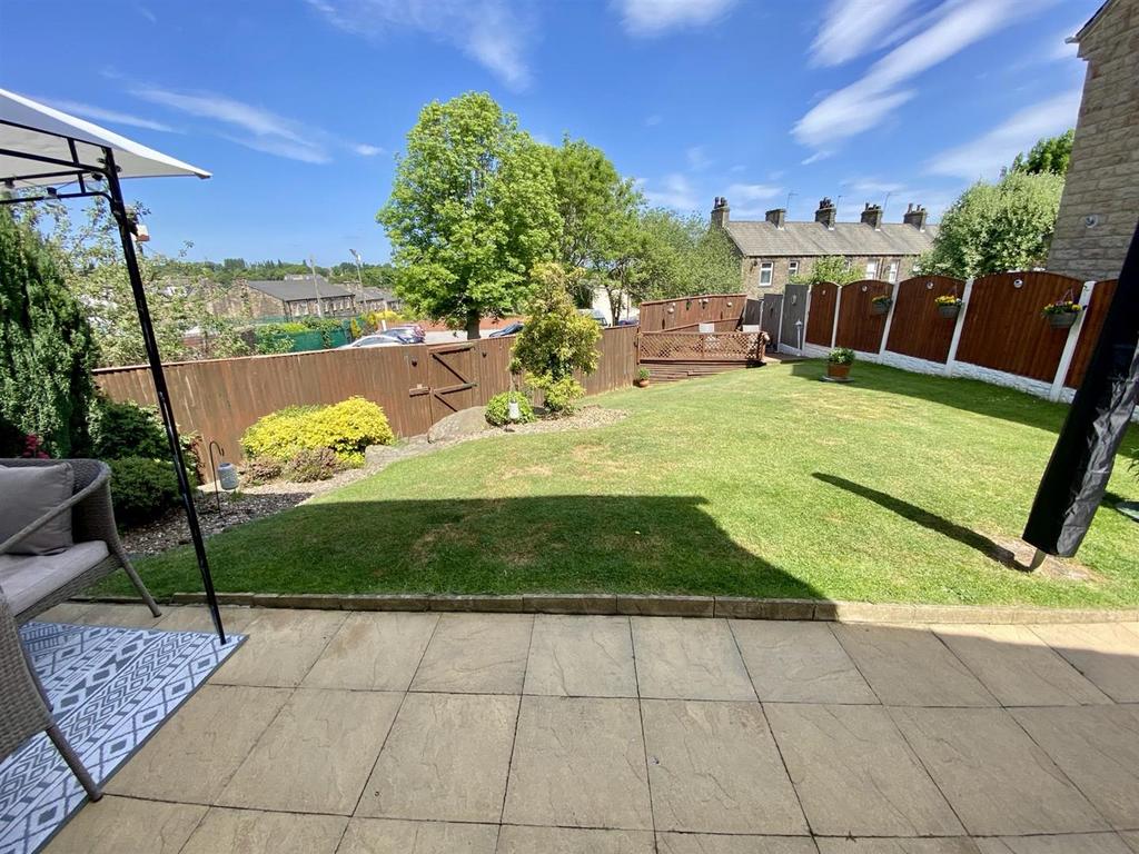 Bramleys Estate Agents - Oakfield Drive - Mirfield