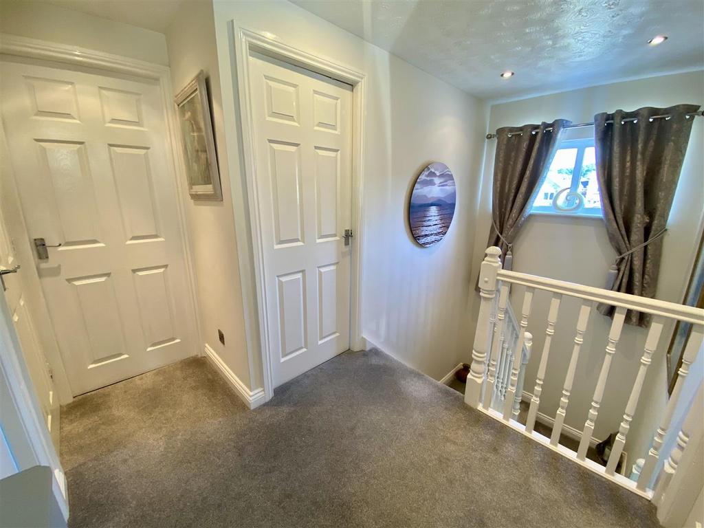 Bramleys Estate Agents - Oakfield Drive - Mirfield