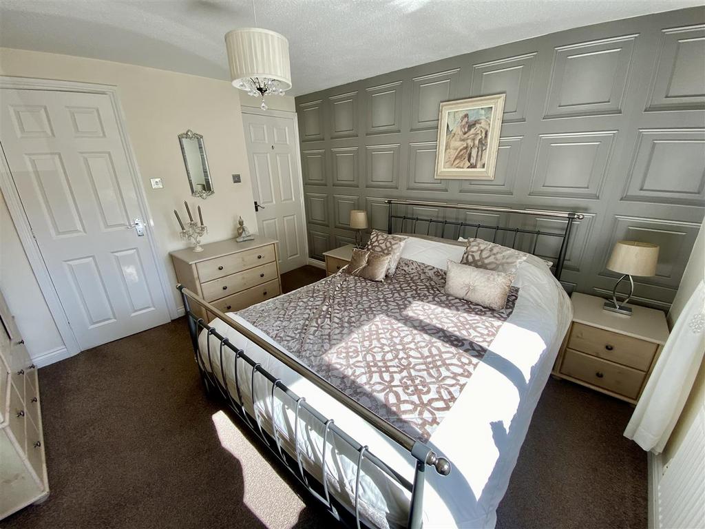 Bramleys Estate Agents - Oakfield Drive - Mirfield