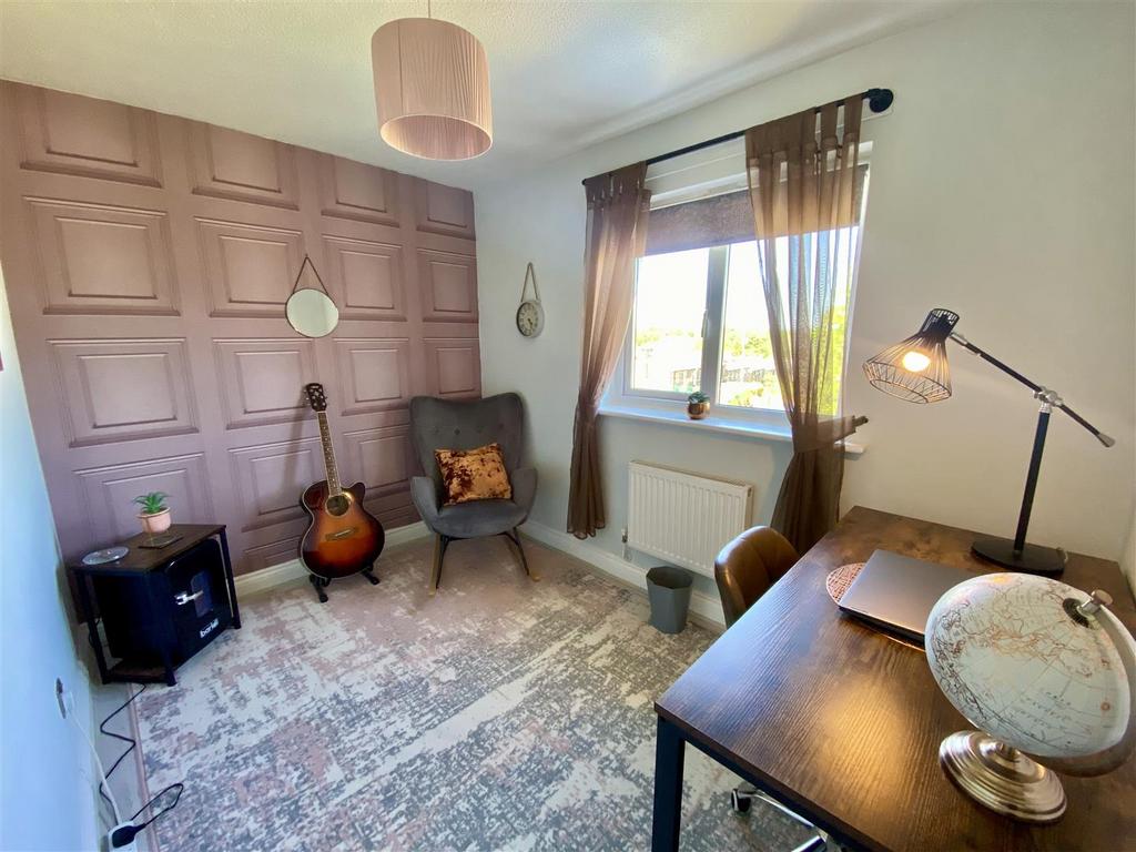 Bramleys Estate Agents - Oakfield Drive - Mirfield