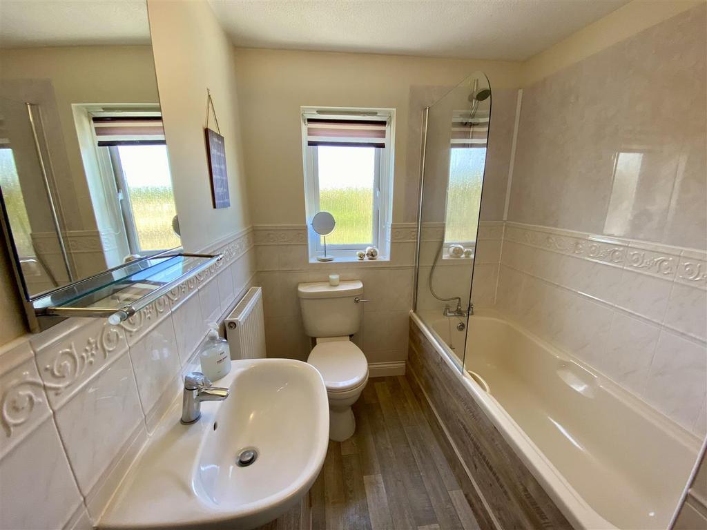 Bramleys Estate Agents - Oakfield Drive - Mirfield