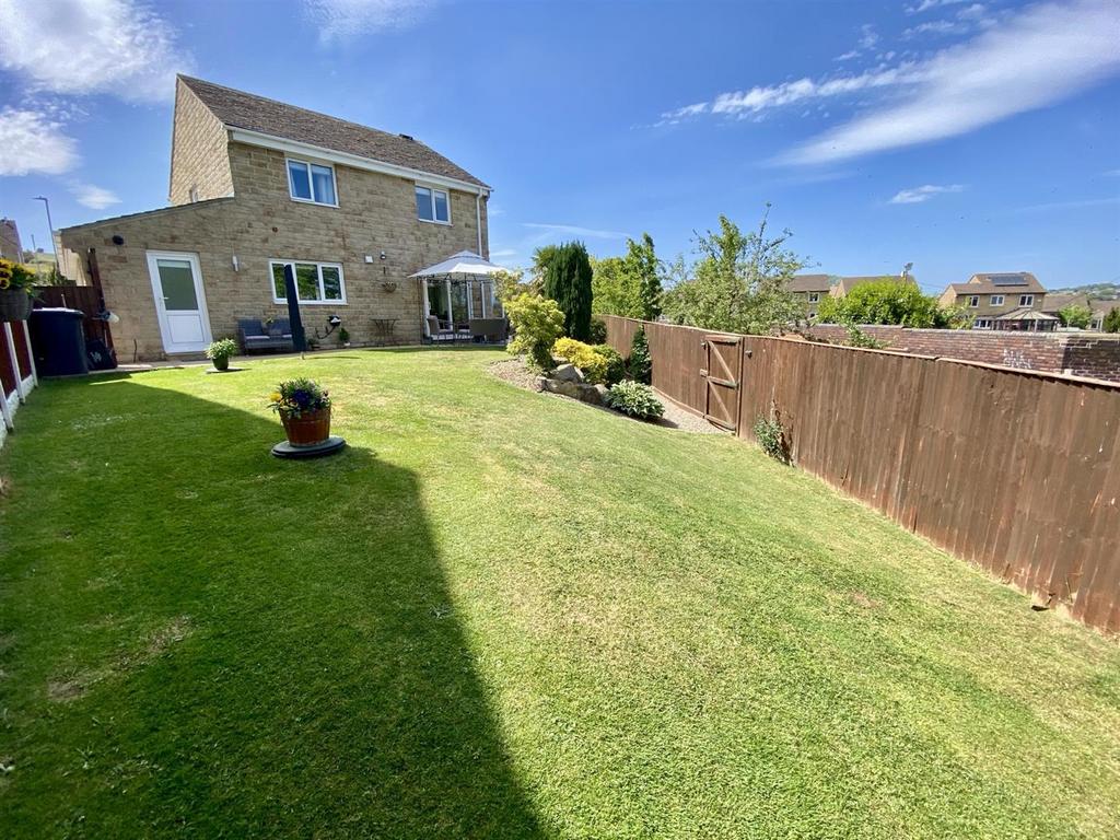 Bramleys Estate Agents - Oakfield Drive - Mirfield