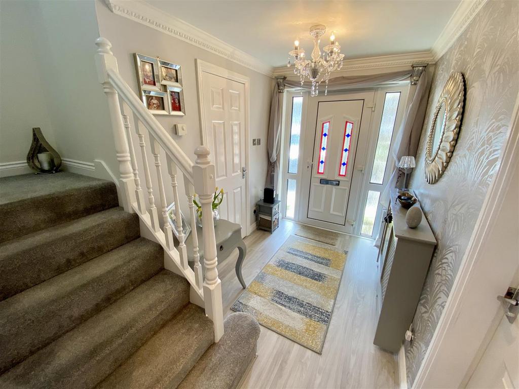 Bramleys Estate Agents - Oakfield Drive - Mirfield