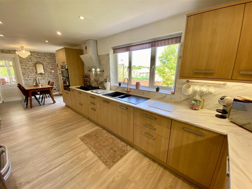 Bramleys Estate Agents - Oakfield Drive - Mirfield