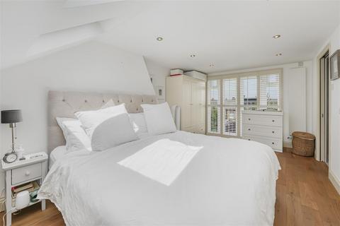 38 Carlton Park Avenue, London, SW20 8BL