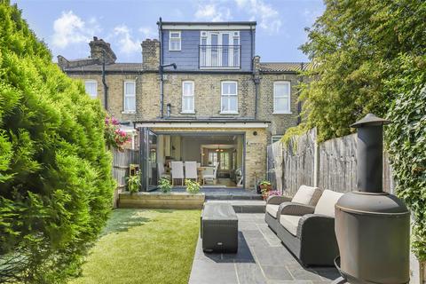 38 Carlton Park Avenue, London, SW20 8BL