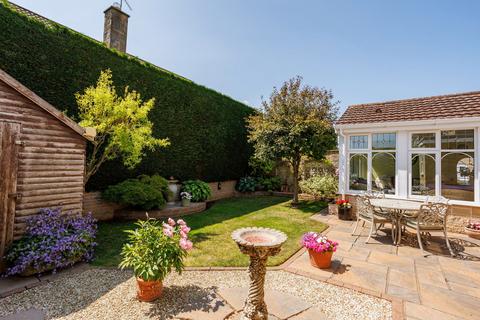 4 bedroom detached house for sale, Usher Park Road, York YO32