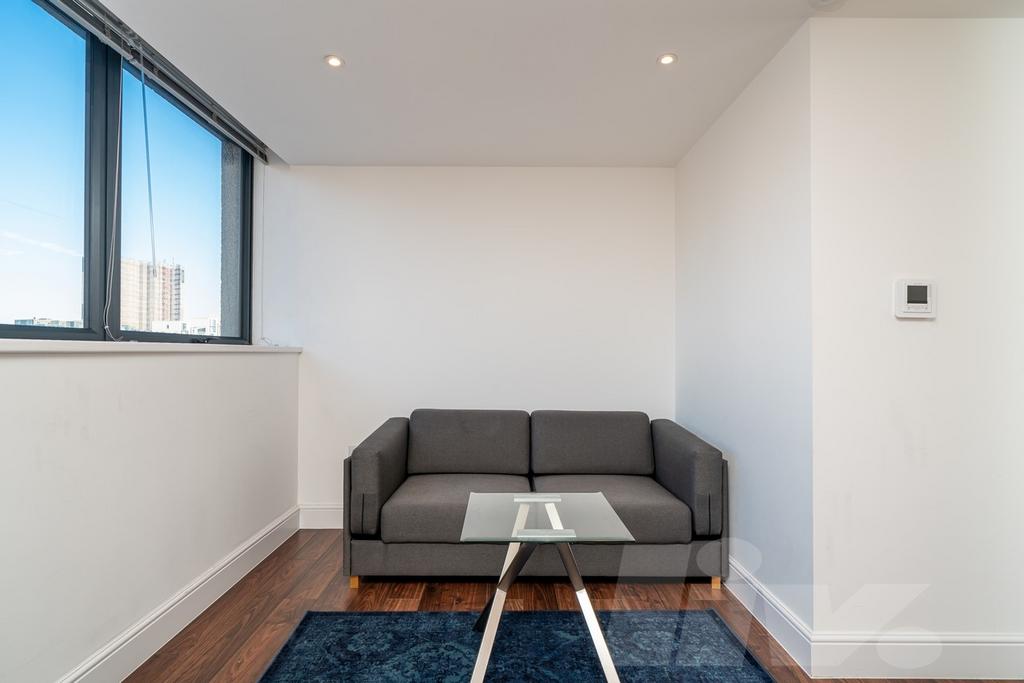 Apartment in London - View 5