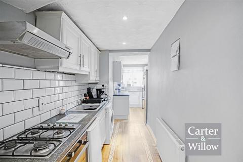 3 bedroom terraced house for sale, Warrington Road, Dagenham, Essex