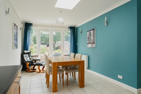 54 Taylor Road, Ashtead, KT21 2HY