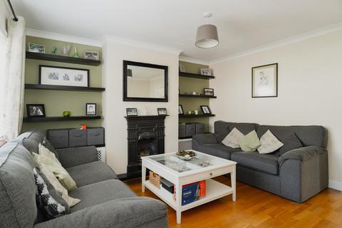 54 Taylor Road, Ashtead, KT21 2HY