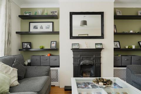 54 Taylor Road, Ashtead, KT21 2HY