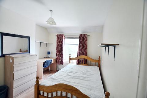 undefined, Cleveland Road, Uxbridge, UB8