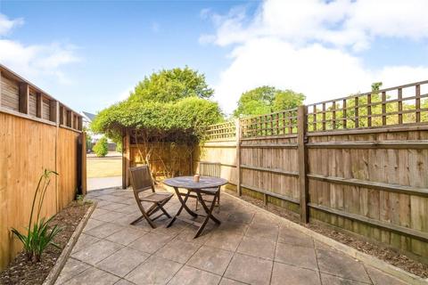 3 bedroom maisonette for sale, Sunbury Lane, London