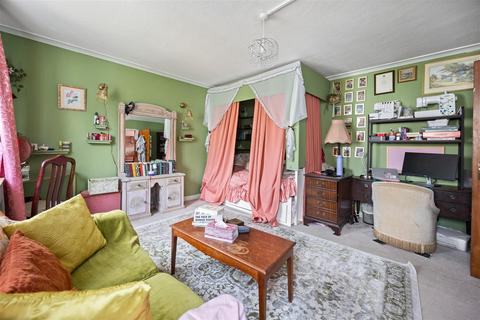 undefined, Belsize Road, South Hampstead NW6