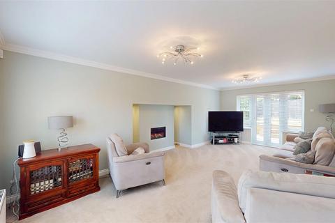 5 bedroom detached house for sale, Rossini Place, Old Farm Park, Milton Keynes