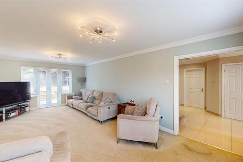5 bedroom detached house for sale, Rossini Place, Old Farm Park, Milton Keynes