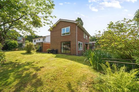 4 bedroom detached house for sale, Dolphin Close, Haslemere, GU27