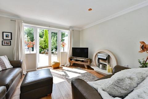 25 Alphingate Close, Stalybridge, SK15 3RL