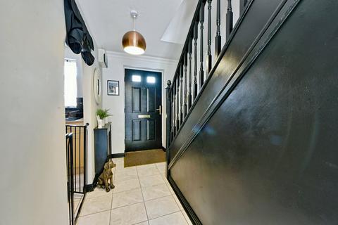 25 Alphingate Close, Stalybridge, SK15 3RL