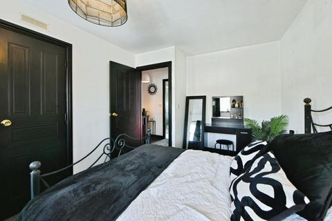 25 Alphingate Close, Stalybridge, SK15 3RL