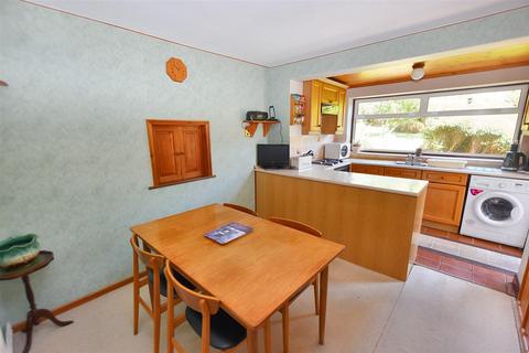 undefined, Trevingey Close, Redruth