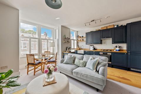 2 bedroom apartment for sale, Killyon Road, London, SW8