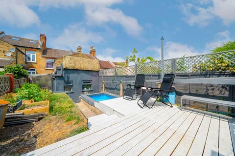 Flat 1, 183 Ancona Road, London, SE18 1AA