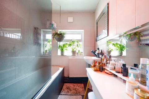 Flat 1, 183 Ancona Road, London, SE18 1AA
