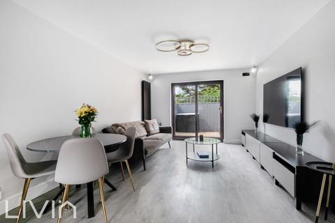 92a Meopham Road, Mitcham, CR4 1BJ