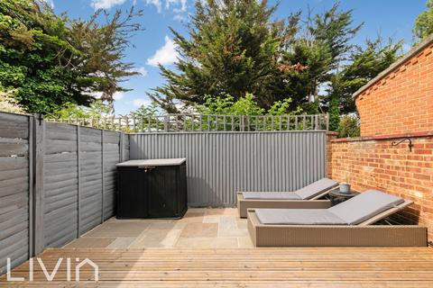 92a Meopham Road, Mitcham, CR4 1BJ