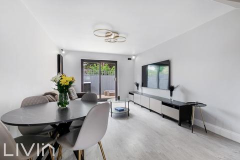 92a Meopham Road, Mitcham, CR4 1BJ