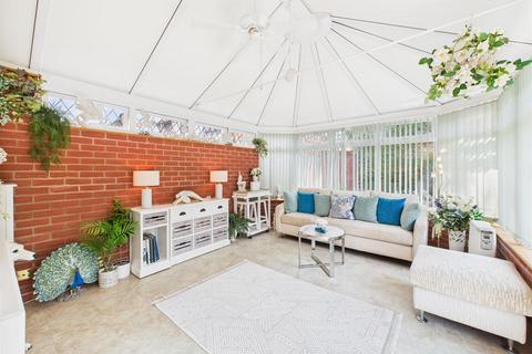 undefined, Tamarisk Close, Calne SN11