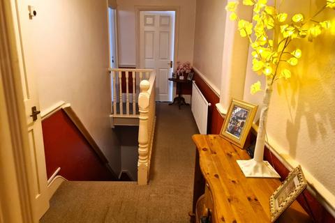 2 bedroom flat for sale, Kingsley Road, London, N13